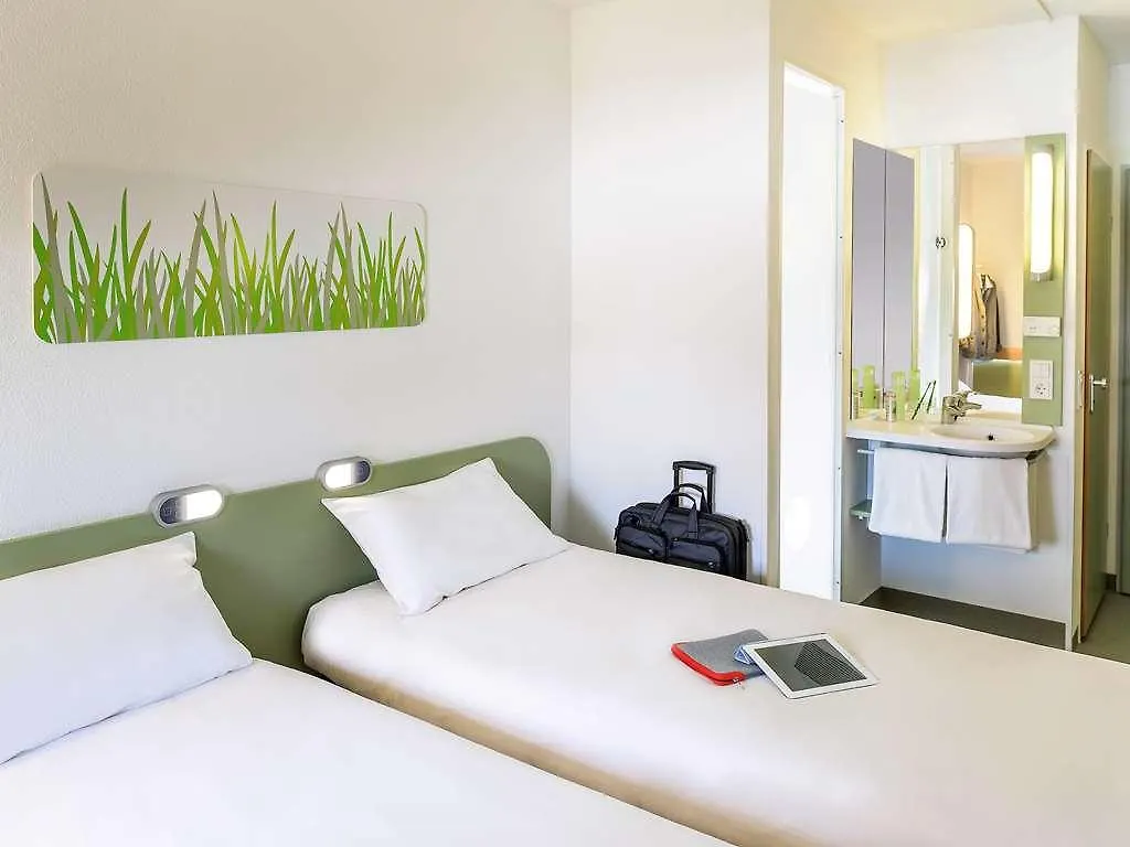 Ibis Budget Orly Tram 7 Hotel 2*