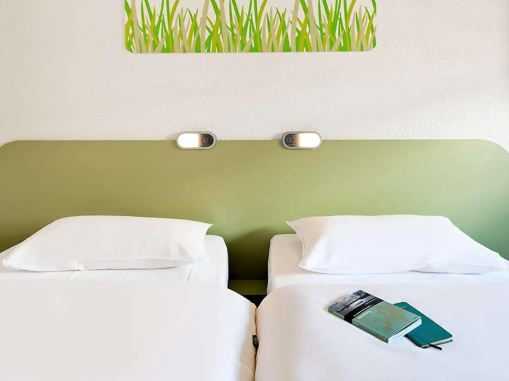 Hotel Ibis Budget Orly Tram 7 2*
