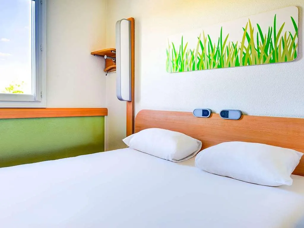 Ibis Budget Orly Tram 7 2*