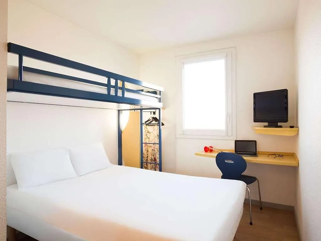 Ibis Budget Orly Tram 7 2*